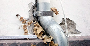 Aussenputz und Sockelschäden - Bausachverständiger